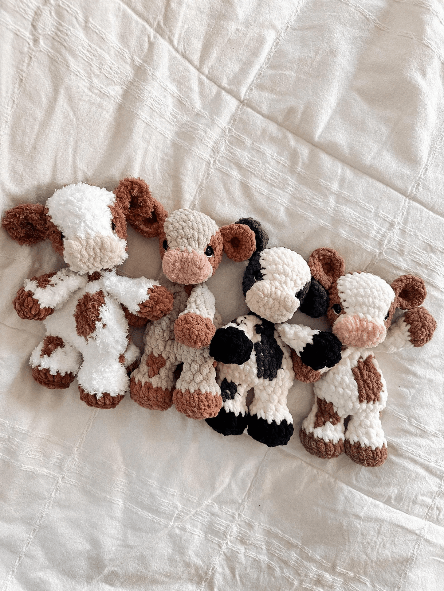 Charlie the Calf: No-Sew Amigurumi Crochet Pattern | Adorable Baby Cow Design