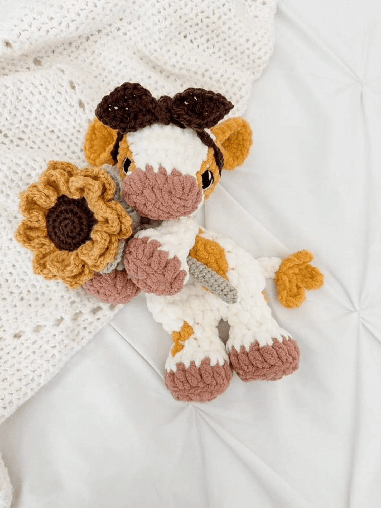 Charlie the Calf: No-Sew Amigurumi Crochet Pattern | Adorable Baby Cow Design